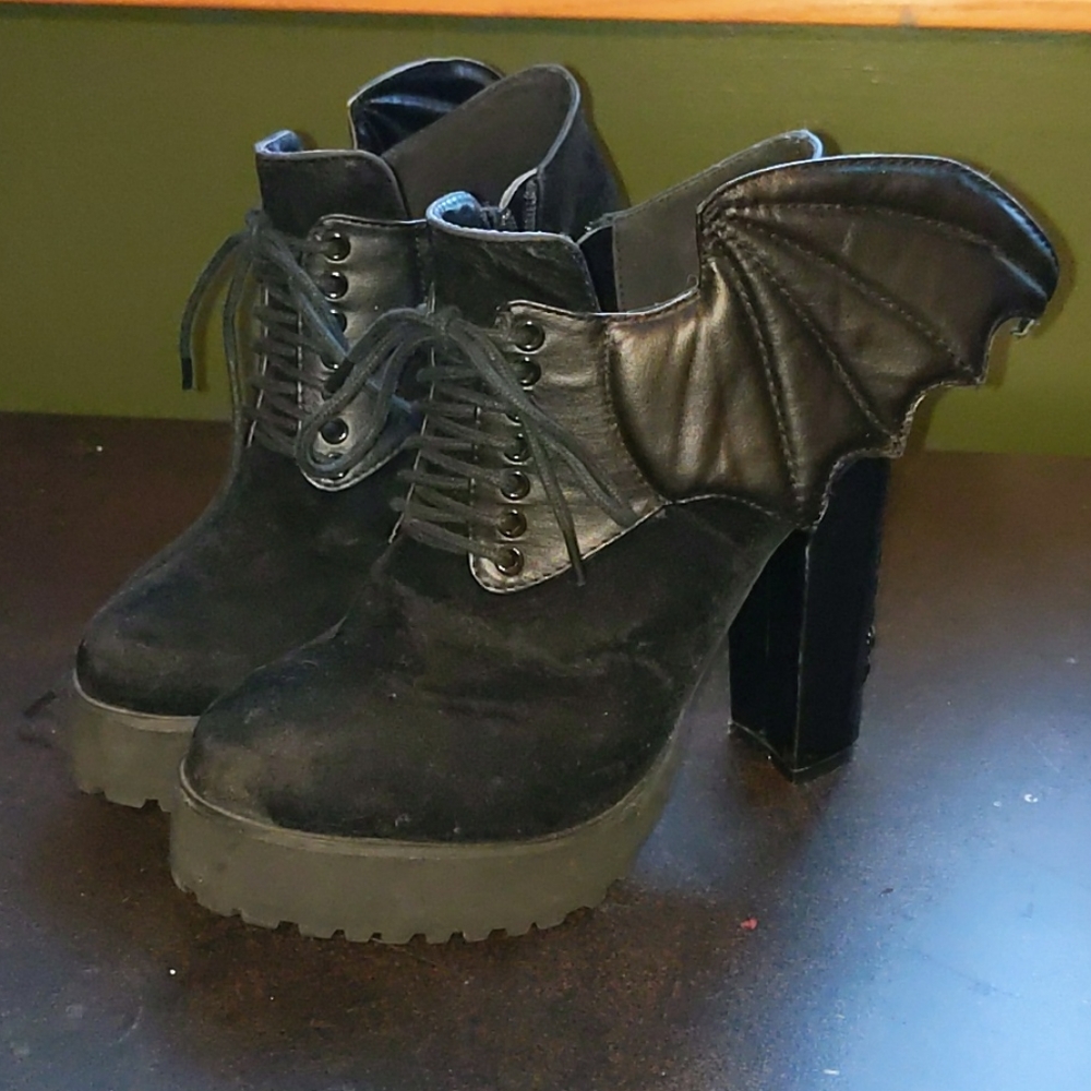 Winged high heels